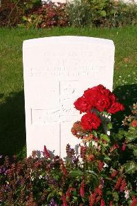 Dozinghem Military Cemetery - McKay, W